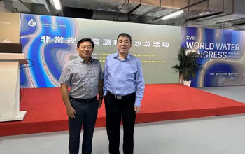 藍博士在《聯合早報》揭秘新加坡開發(fā)新生水的故事